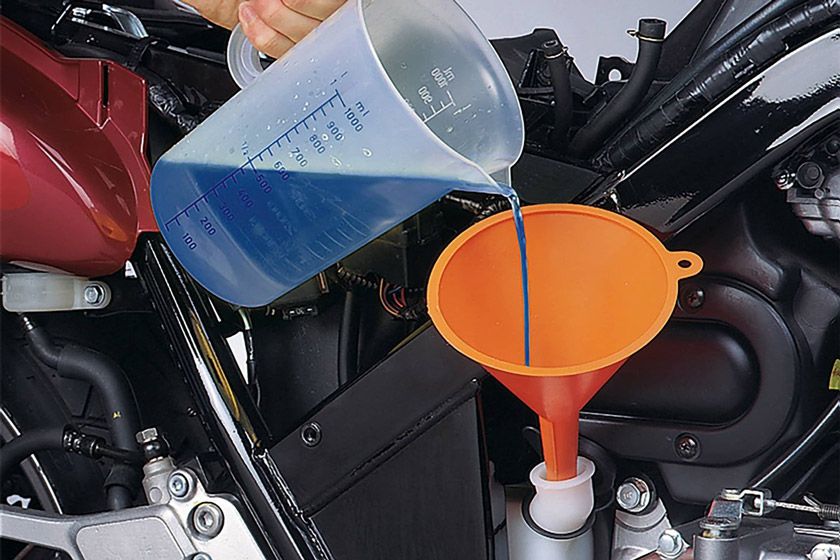 llenar liquido refrigerante llenado del liquido refrigerante